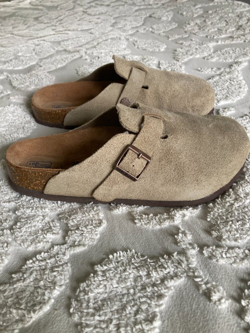 Birkenstock Boston Softbed, Taupe, size 38, Ladies size 7, Regular/Wide - Picture 5 of 10